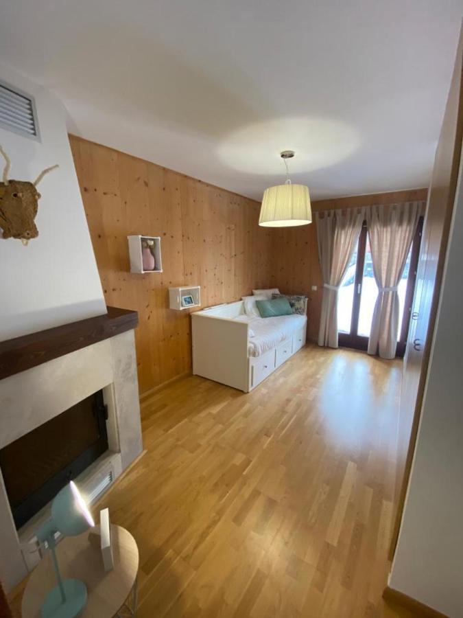Fantástico Apartamento con jardín en Castiello de Jaca Exterior foto