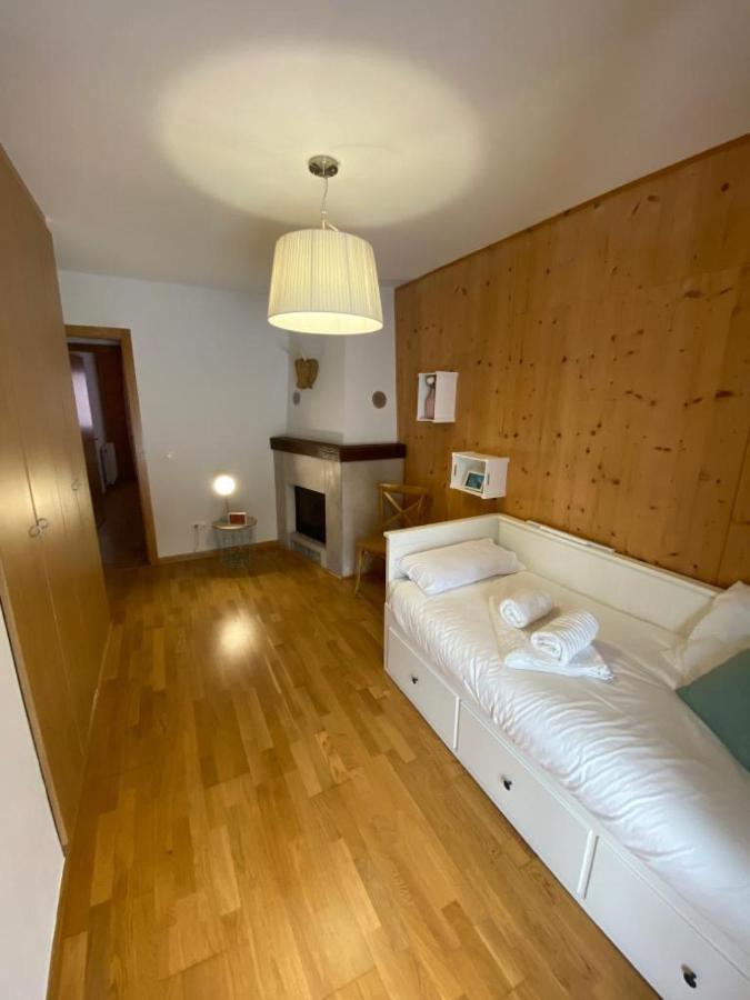 Fantástico Apartamento con jardín en Castiello de Jaca Exterior foto