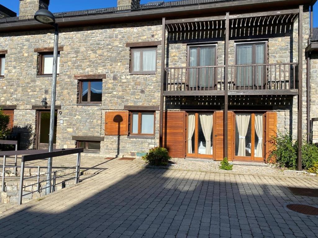 Fantástico Apartamento con jardín en Castiello de Jaca Exterior foto